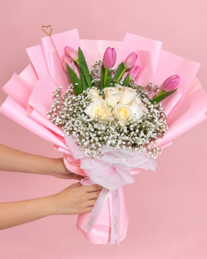 Ramo de 6 Tulipanes con Rosas